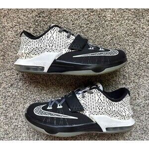 Nike KD 7 Black History Month Size 7 Youth (Size 8.5 Women's)